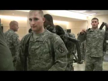 Welcoming Home Troops at DFW Airport Episode 37 Pt 1